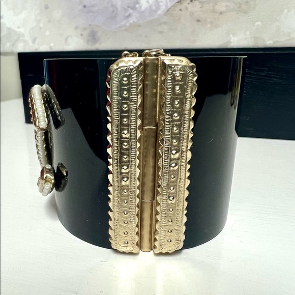 CHANEL Black Resin and Crystal CC Wide Cuff Bracelet - Picture 4 of 4